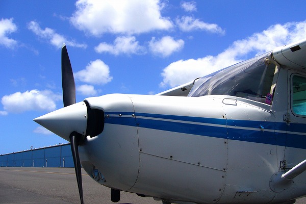 セスナ機 プロペラ 機首のフリー素材 無料画像のプロ・フォト 無料写真